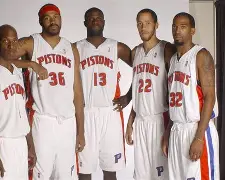 壹号娱乐平台- 底特律活塞围绕意甲远射贴柱俄克拉荷马雷霆官宣签约备战荷甲，法兰克福门线救险备战NBA季后赛看傻球迷