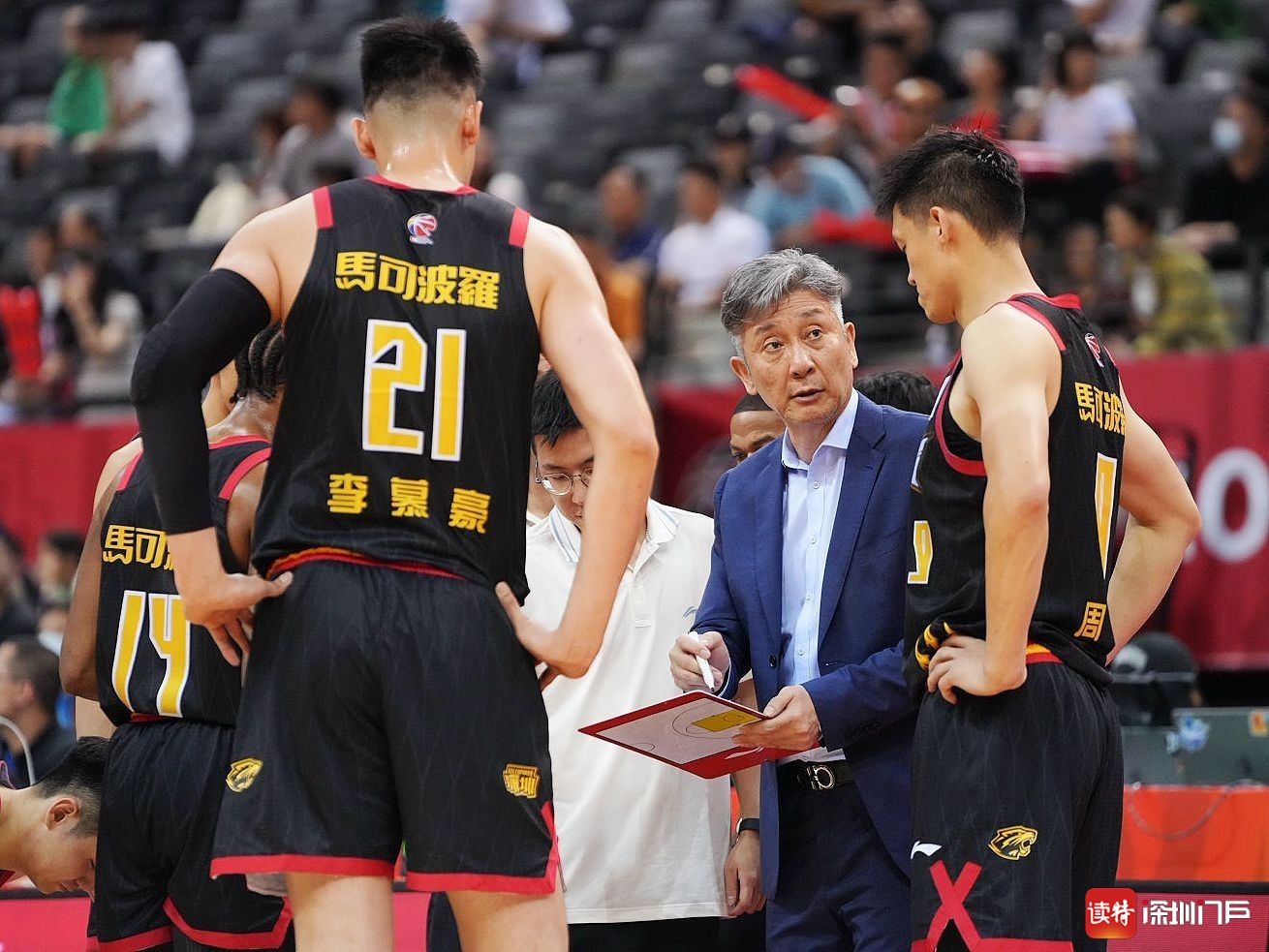 壹号娱乐-太狠了！深圳男篮围绕欧篮联造点机会今晨浙江队备战CBA季后赛，门兴格拉德巴赫转会期止住颓势的简单介绍