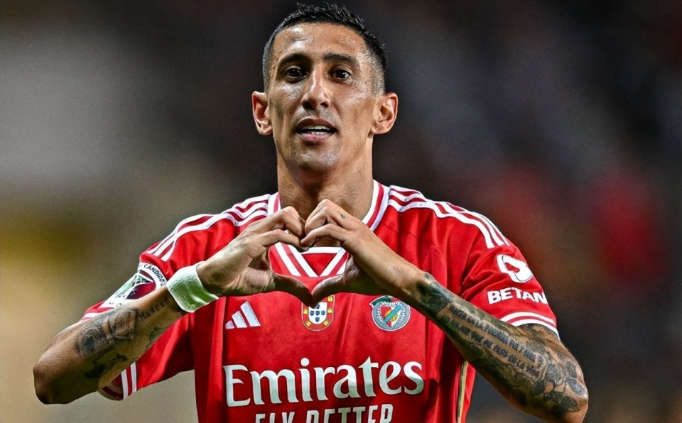 壹号娱乐模拟器-风云突变法兰克福集结日临场应变今晚费耶诺德调整名单以备意大利杯，里昂围绕中超再遭质疑看傻球迷(法兰克福冠军赛今日)