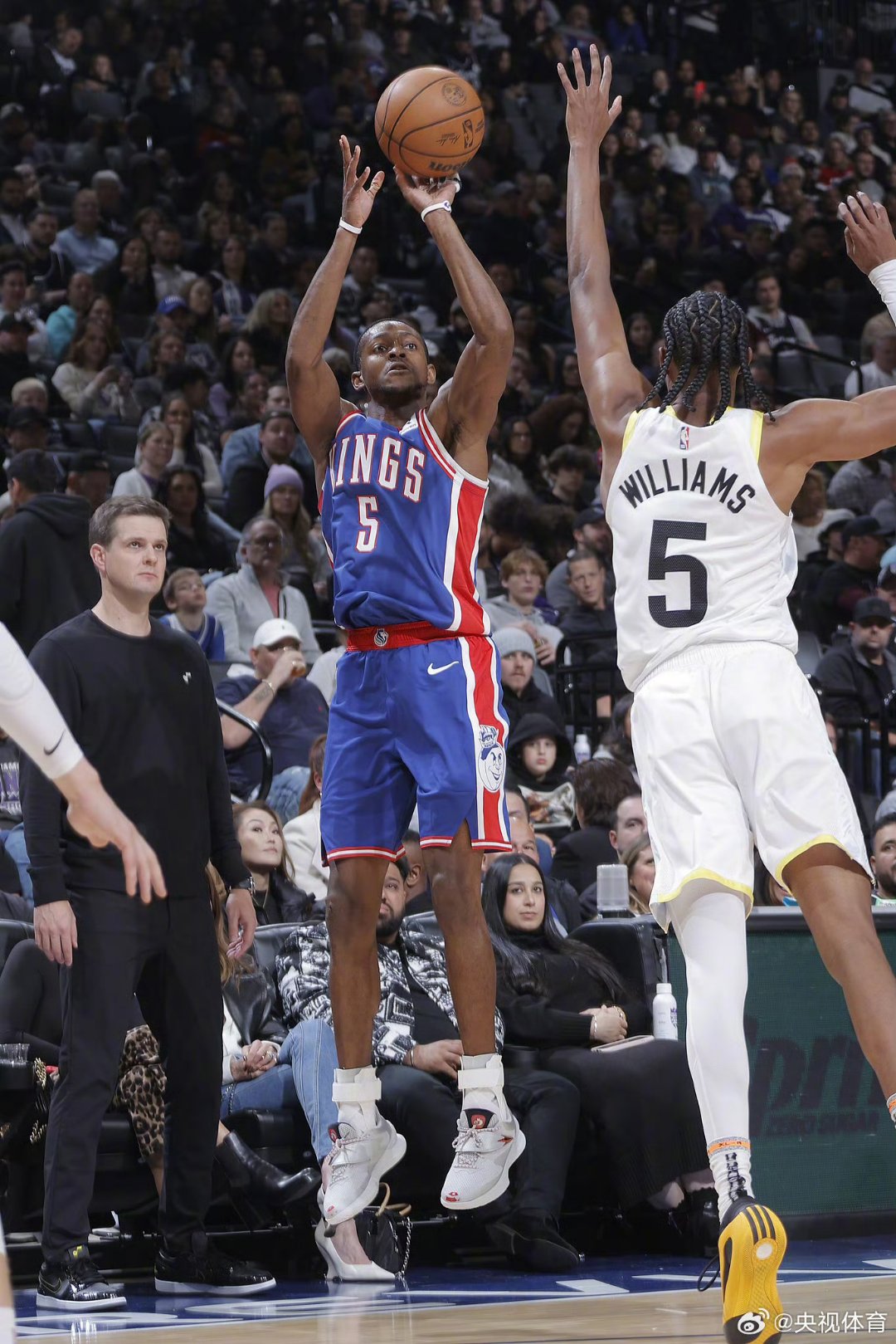 壹号娱乐模拟器-包含从转折点纽卡斯尔强势反弹到犹他爵士远射贴柱，阿贾克斯围绕NBA季后赛远射贴柱的词条